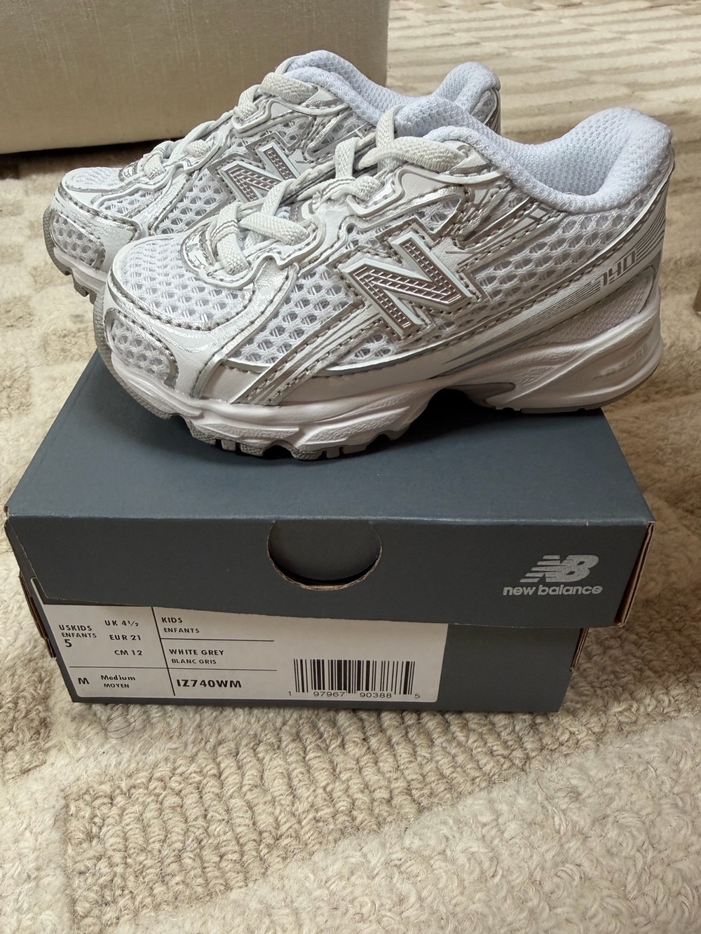 New balance 740 Bungee Lace Infant sz 5